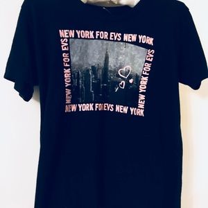 Abercrombie NYE Black T💥juniors /L